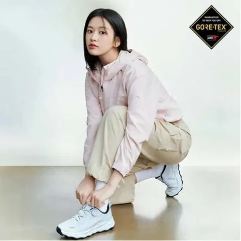 네파 공용 휘슬라이저 프로 고어텍스 트레킹화