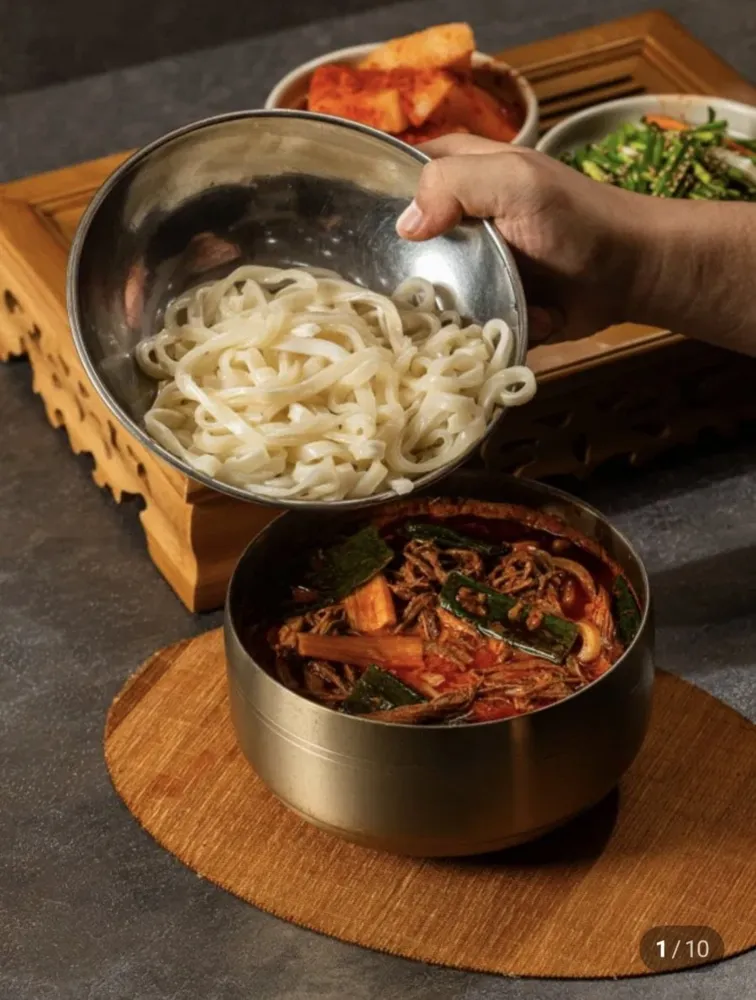 [네이버] 육대장본점 원조 옛날전통육개장 파개장 육개장 2인분 + 칼국수 1인분, 1030g, 3개 (29,900원/무료)