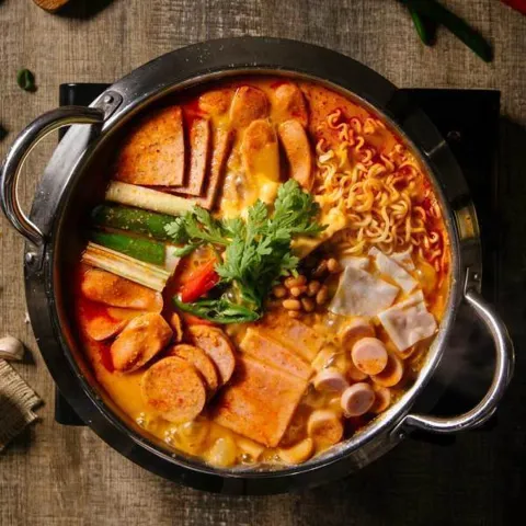 삼) 놀부 부대찌개 600g 4팩(+라면사리 2팩) 외 시리즈