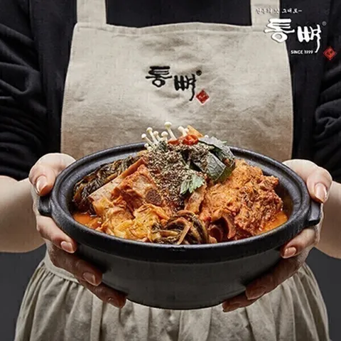 부산 25년 전통의 맛 그대로 통뼈감자탕 (칼칼한맛 / 담백한맛) 1kg 4팩