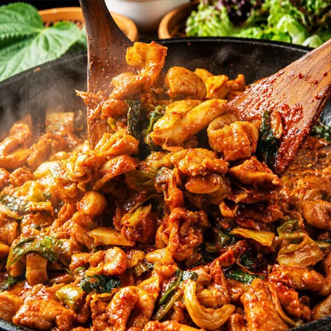 춘천양념 닭갈비 600g x 4팩(총2.4kg)/ 닭다리순살/ 밥까지 싹 비비는 듬뿍양념